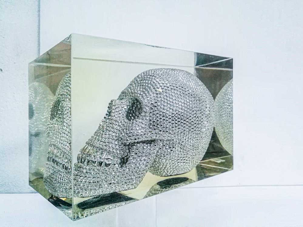 Giorgio Gost - “After” Damien Hirst, 28x21x18 cm.